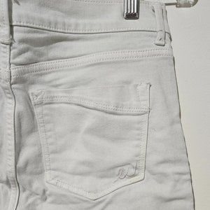 Express Mid Rise Straight Leg Jeans Capris Size 6 x 23 Regular Short White Pants